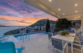 Luxury villa Fleur with pool